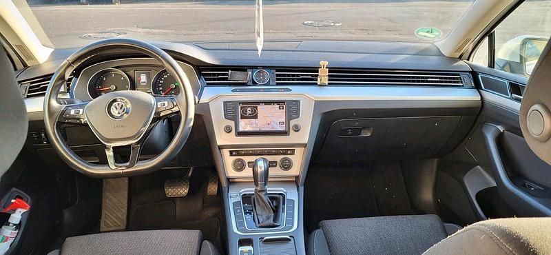 Gebraucht VW Passat 120 PS (88 kW) 2016 Weiß Kombi