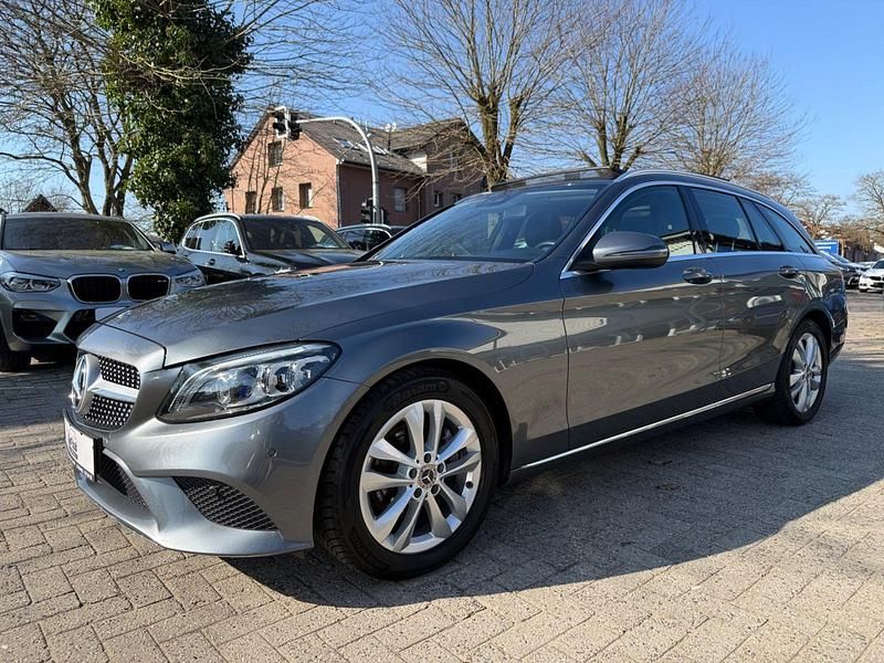Gebraucht Mercedes C200 150 PS (110 kW) 2018 Grau Kombi