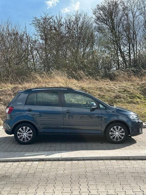 Gebraucht VW Golf VI Team 122 PS (89 kW) 2011 Blau Kleinwagen