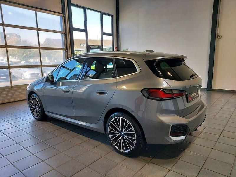 Gebraucht BMW 225 M Sport 245 PS (180 kW) 2023 Grau Van / Kleinbus