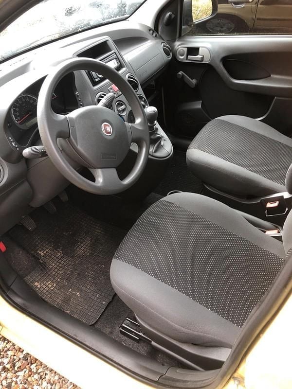 Gebraucht Fiat Panda 54 PS (39 kW) 2010 Gelb Kleinwagen