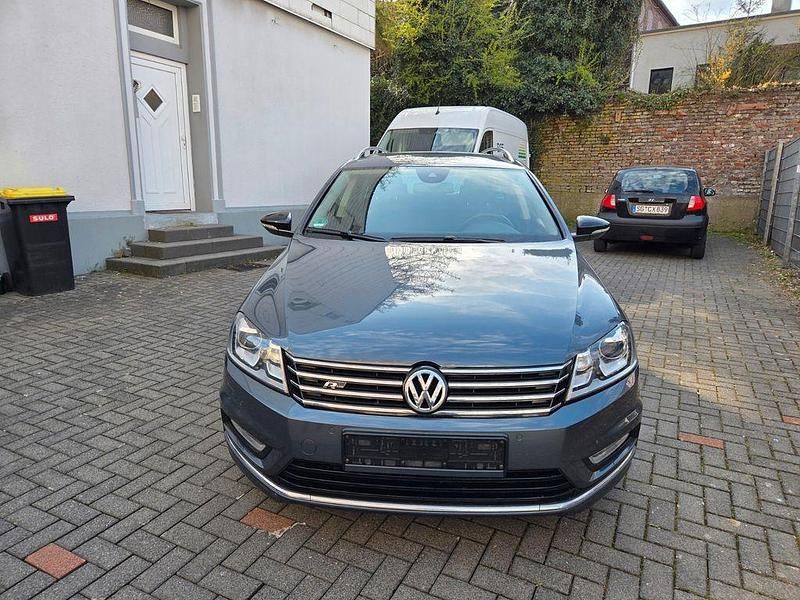 Gebraucht VW Passat Edition 140 PS (102 kW) 2014 Grau Kombi