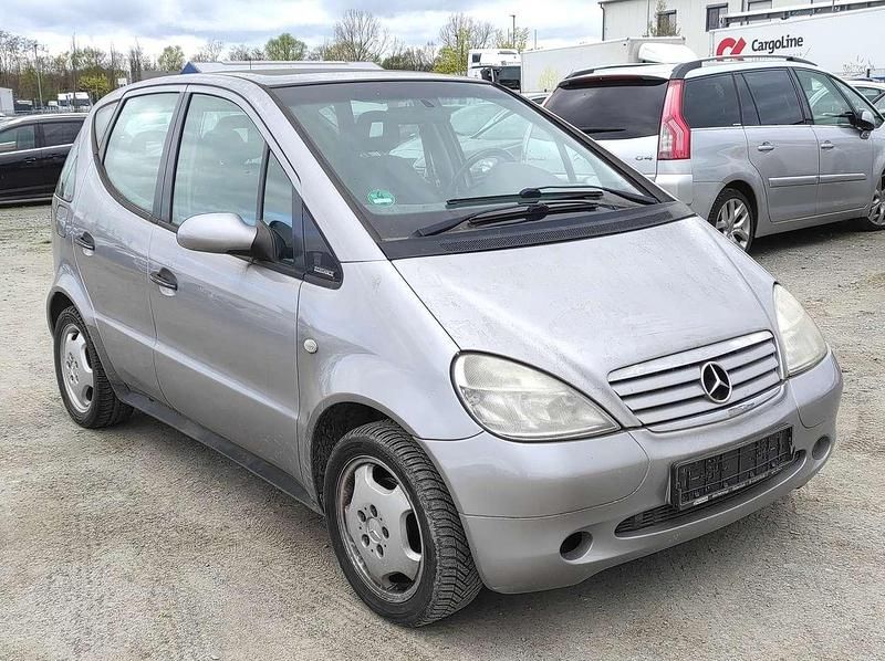 Gebraucht Mercedes A160 102 PS (75 kW) 2000 Silber Limousine