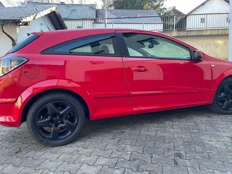 Gebraucht Opel Astra GTC 90 PS (66 kW) 2008 Rot Coupé