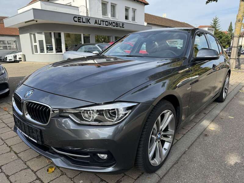 Grau Gebraucht 2018 BMW 320 Sport Line Limousine | 16.990 € (Guter Preis) - Bild 1/4