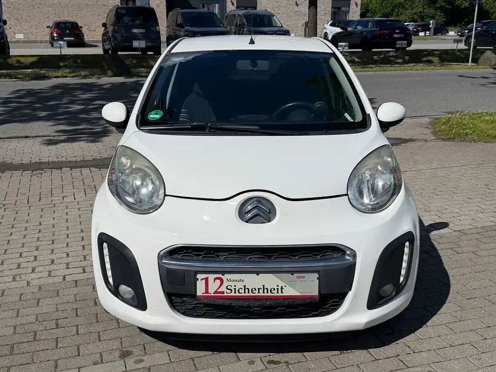 Gebraucht Citroën C1 Tendance 68 PS (50 kW) 2012 Weiß Kleinwagen