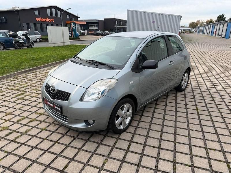 Silber Gebraucht 2006 Toyota Yaris Executive Kleinwagen | 2.950 € (Fairer Preis) - Bild 1/4