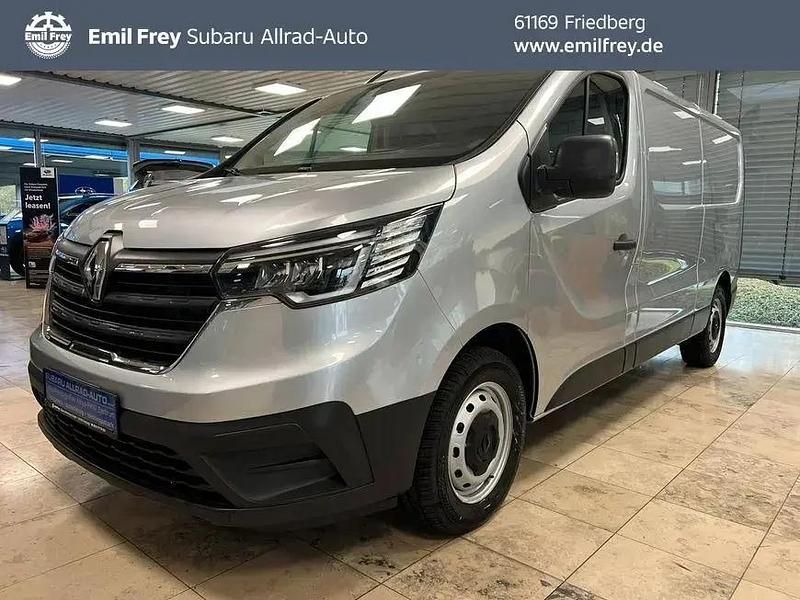 Silber Gebraucht 2023 Renault Trafic Komfort Van | 31.990 € (Guter Preis) - Bild 1/4