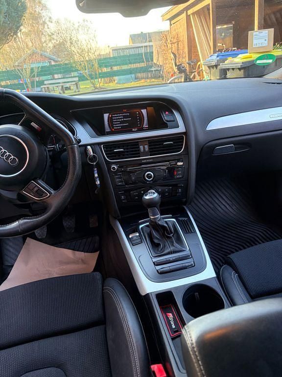 Gebraucht Audi A4 S-Line 177 PS (130 kW) 2012 Grau Kombi