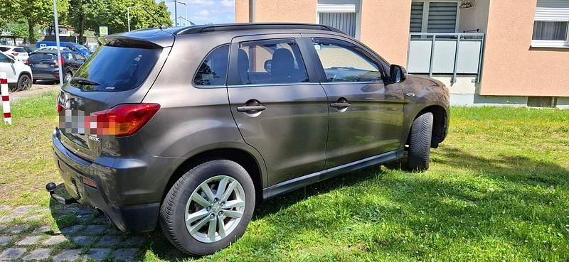 Gebraucht Mitsubishi ASX 150 PS (110 kW) 2012 Braun SUV