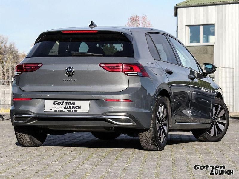 Gebraucht VW Golf VIII Move 131 PS (96 kW) 2024 Grau Limousine