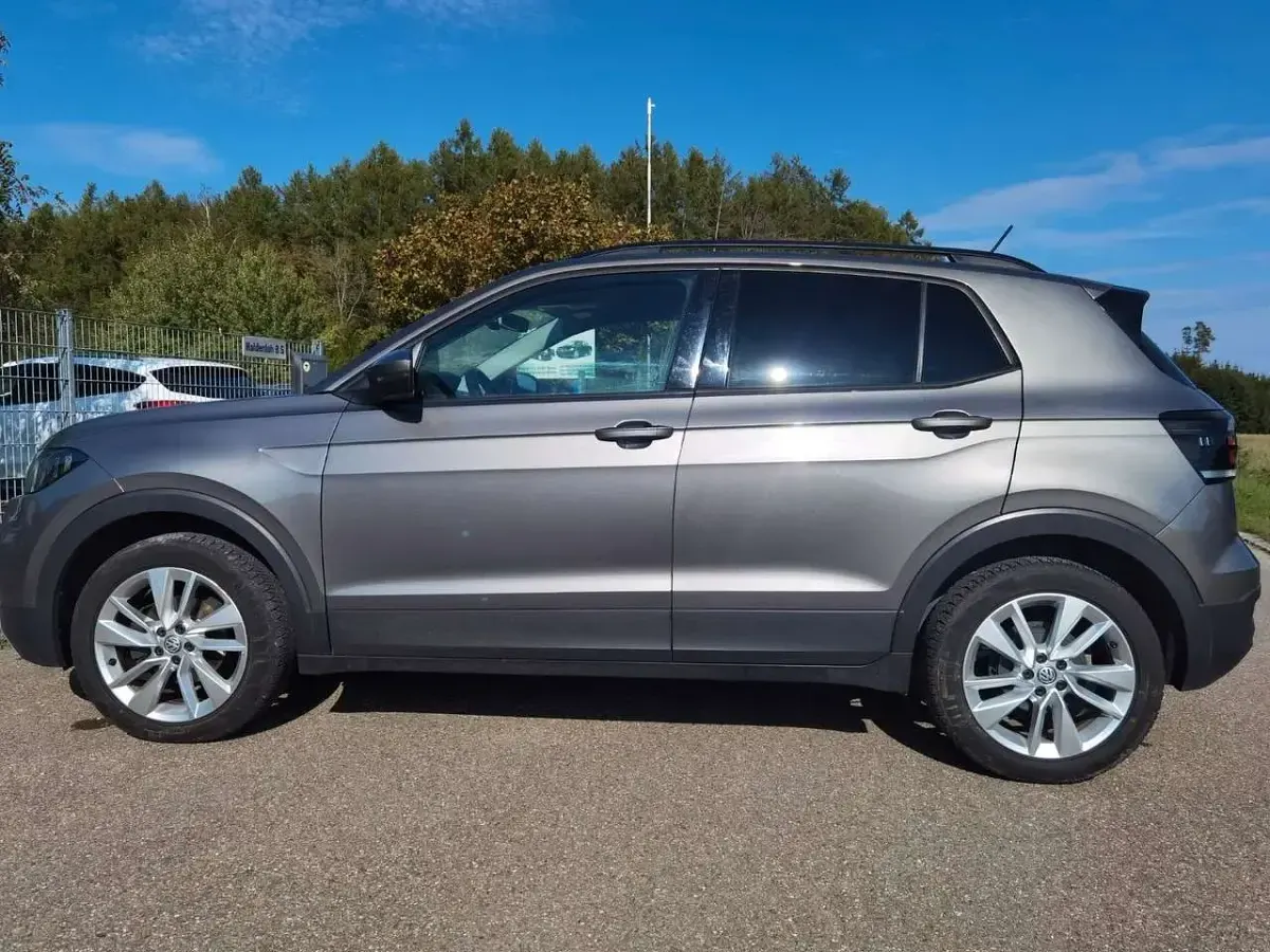 Gebraucht VW T-Cross Life 95 PS (69 kW) 2019 Grau SUV