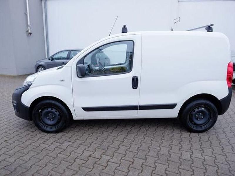 Gebraucht Fiat Fiorino 80 PS (58 kW) 2022 Weiß Van / Kleinbus