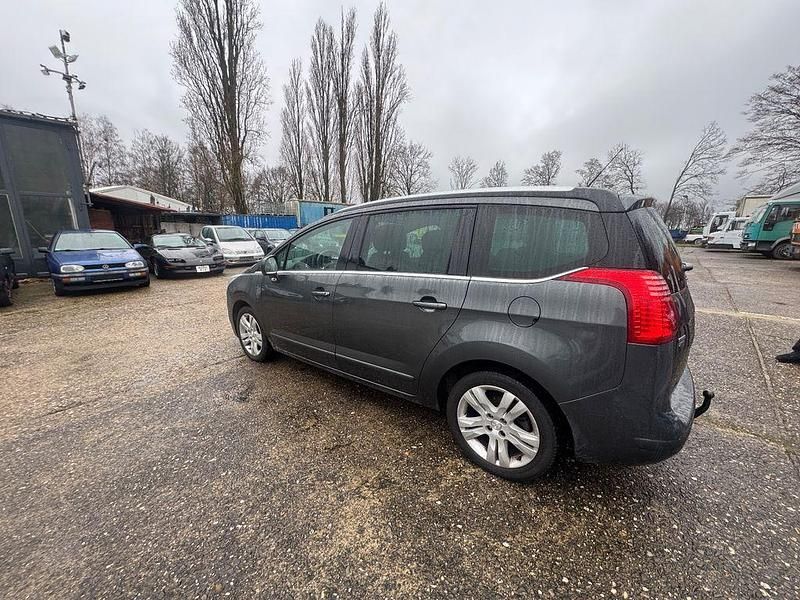 Gebraucht Peugeot 5008 Allure 150 PS (110 kW) 2015 Limousine