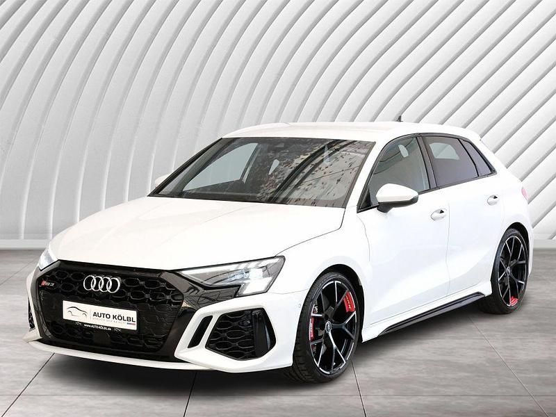 Weiß Gebraucht 2022 Audi RS3 Sportback Sport Kleinwagen | 52.990 € (Fairer Preis) - Bild 1/4