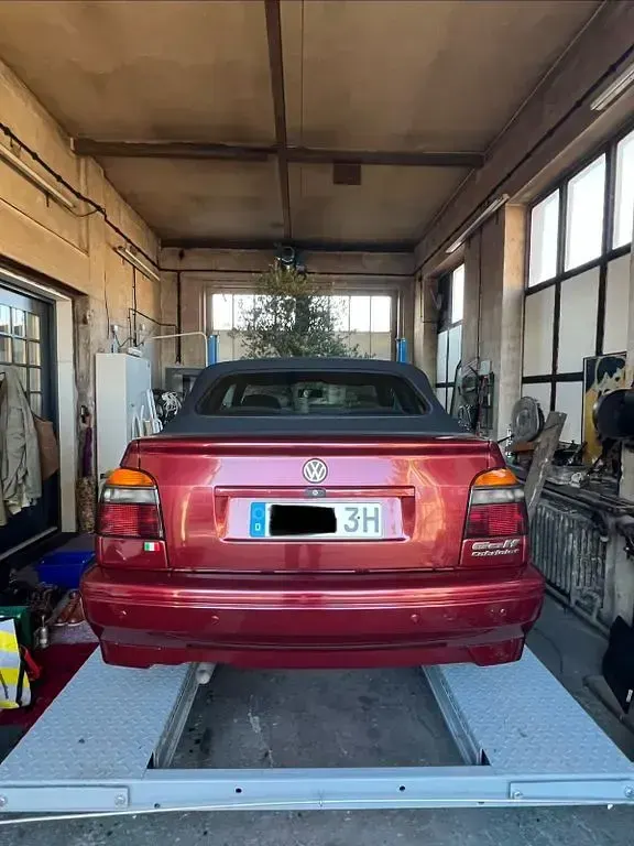 Używany VW Golf 90 KM (66 kW) 1995 Czerwony Kabriolet