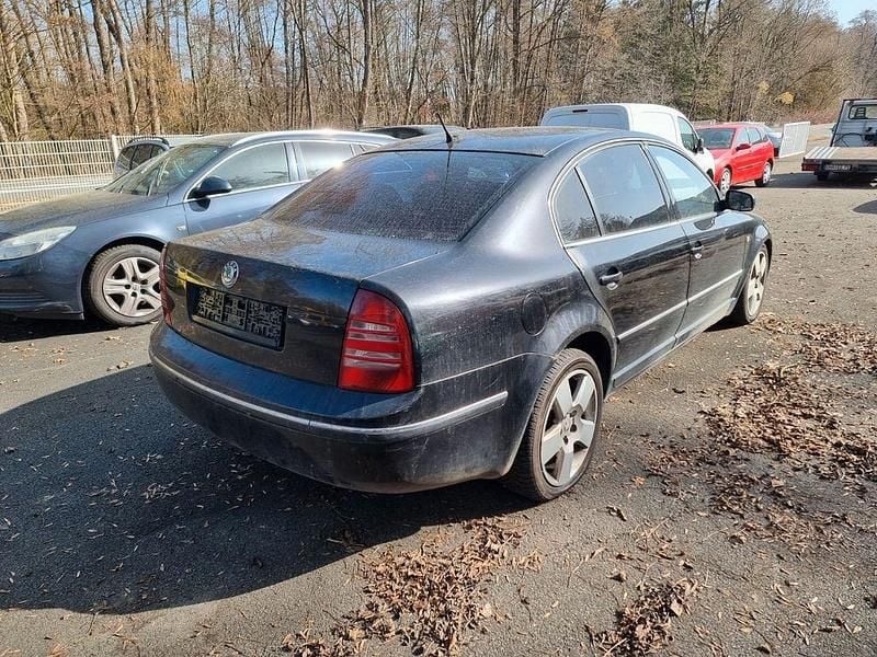 Gebraucht Skoda Superb Elegance 163 PS (119 kW) 2004 Schwarz Limousine