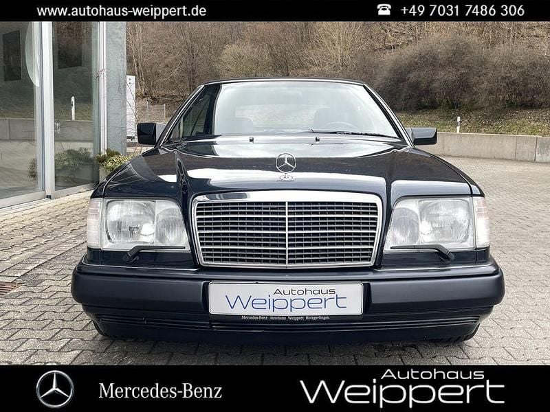 Second-hand Mercedes E320 220 CP (161 kW) 1996 Negru Cabrio