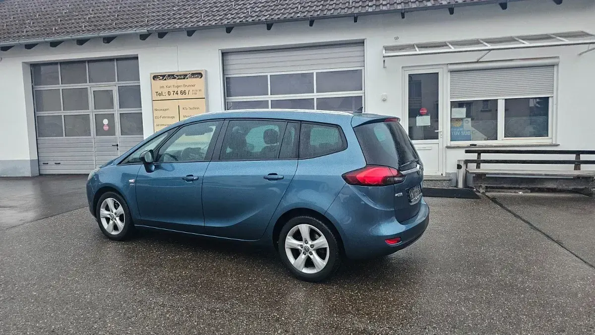Gebraucht Opel Zafira Tourer Active 140 PS (102 kW) 2013 Blau Van / Kleinbus