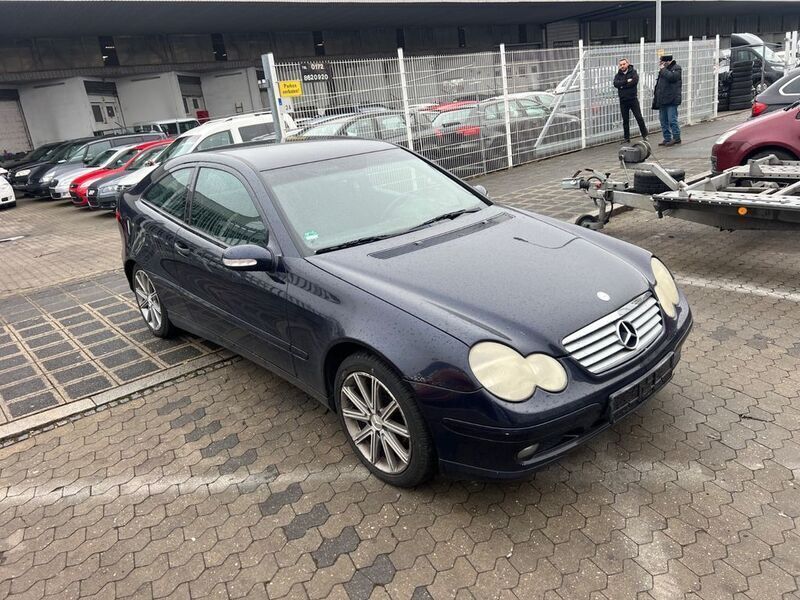 Violet Gebraucht 2003 Mercedes CL220 Coupé | 1.499 € - Bild 1/4