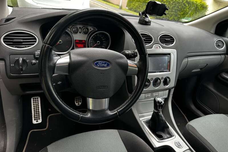 Schwarz Gebraucht 2009 Ford Focus Style Kombi | 3.700 € (Etwas zu teuer) - Bild 1/4