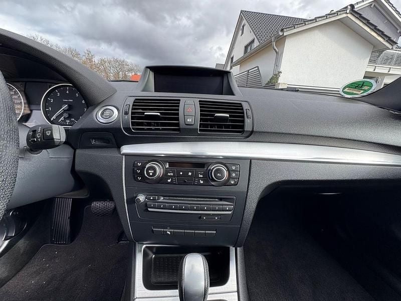 Gebraucht BMW 135 Performance 306 PS (225 kW) 2009 Schwarz Kleinwagen