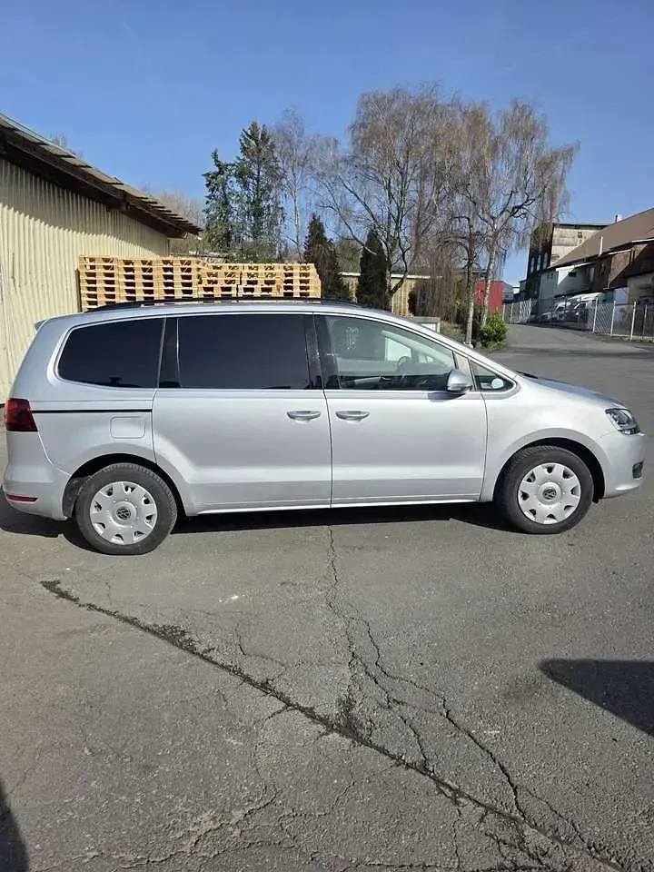 Gebraucht VW Sharan Highline 150 PS (110 kW) 2015 Silber Van / Kleinbus