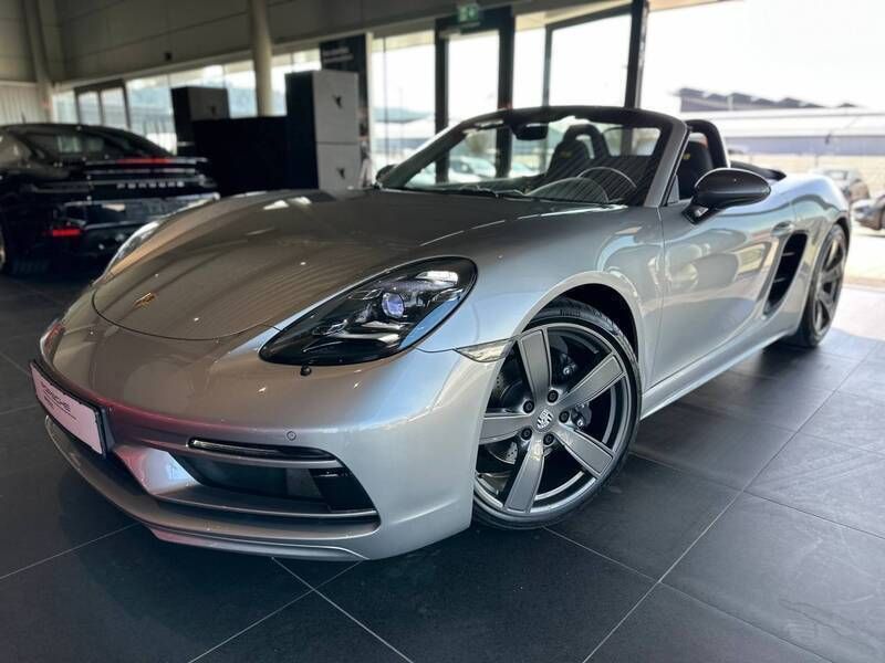 Gtsilbermetallic Gebraucht 2019 Porsche 718 Boxster T | 69.900 € - Bild 1/4