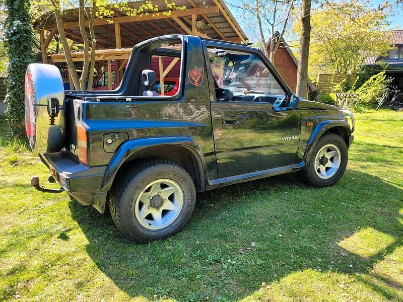 Schwarz Gebraucht 1989 Suzuki Vitara SUV | 4.200 € - Bild 1/4