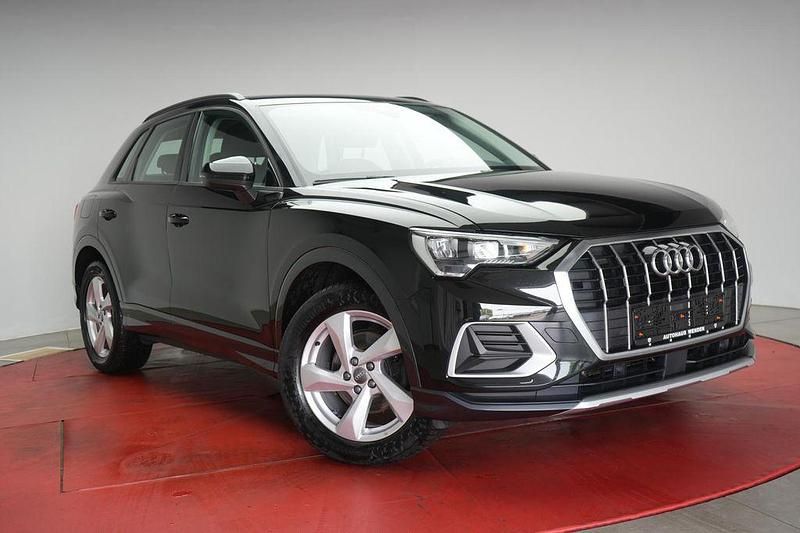 Myth black Gebraucht 2020 Audi Q3 Advanced SUV | 25.990 € (Fairer Preis) - Bild 1/4
