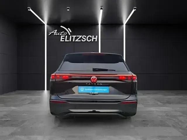 Gebraucht VW Tayron Life 193 PS (141 kW) 2025 Grenadillschwarz metallic SUV
