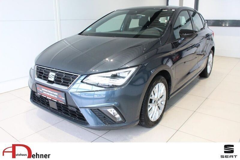 Magnetic grau metallic (magnetic Gebraucht 2024 Seat Ibiza FR Limousine | 22.980 € (Etwas zu teuer) - Bild 1/4
