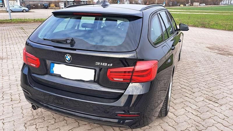 Second-hand BMW 318 150 CP (110 kW) 2019 Negru Break