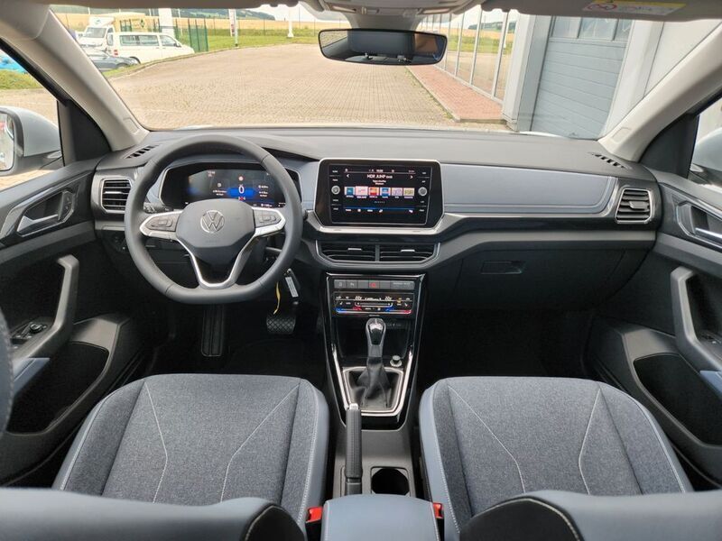 Gebraucht VW T-Cross Style 150 PS (110 kW) 2024 Silber SUV