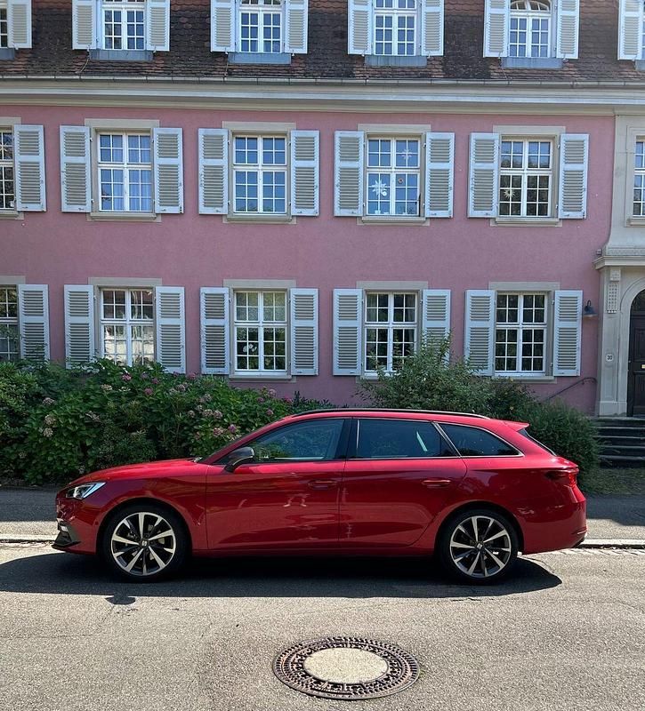 Rot Gebraucht 2021 Seat Leon FR Kombi | 21.500 € (Fairer Preis) - Bild 1/4