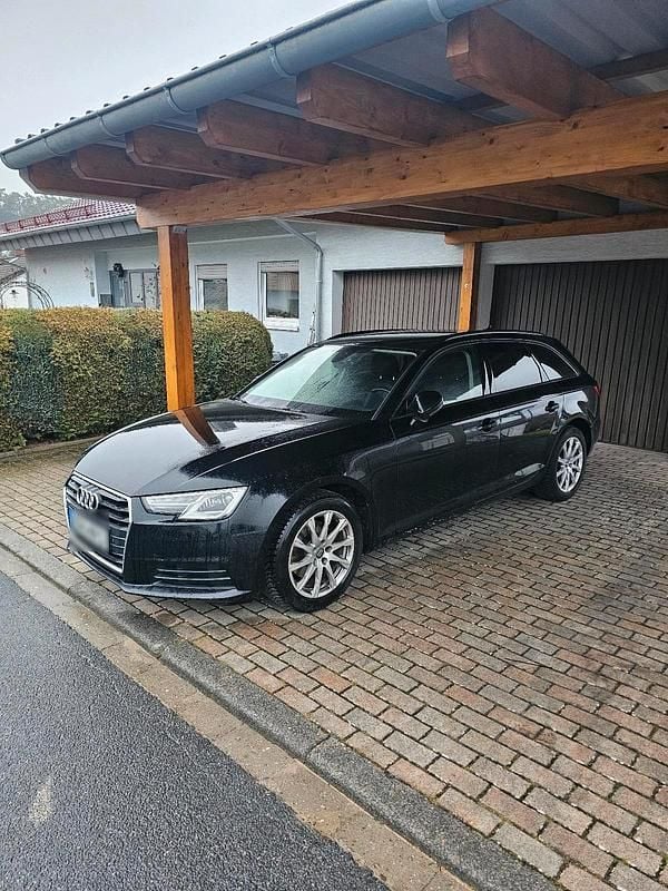 Gebraucht Audi A4 150 PS (110 kW) 2017 Schwarz Kombi