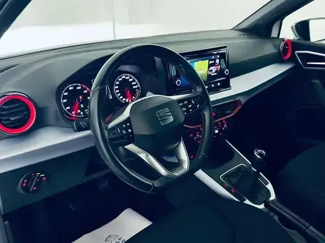 Gebraucht Seat Arona FR 90 PS (66 kW) 2022 Weiß SUV