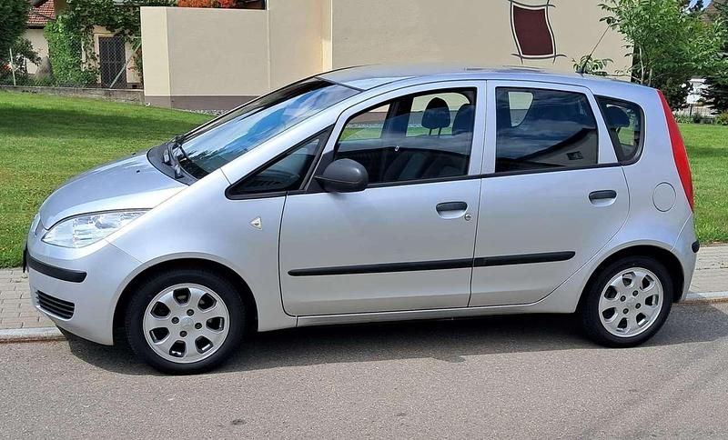 Silber Gebraucht 2005 Mitsubishi Colt Limousine | 3.700 € (Teuer) - Bild 1/3