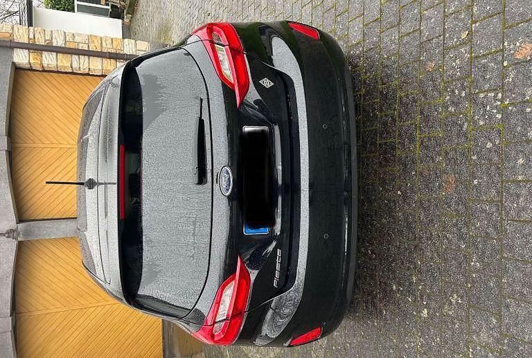 Gebraucht Ford Fiesta 86 PS (63 kW) 2017 Schwarz Kleinwagen