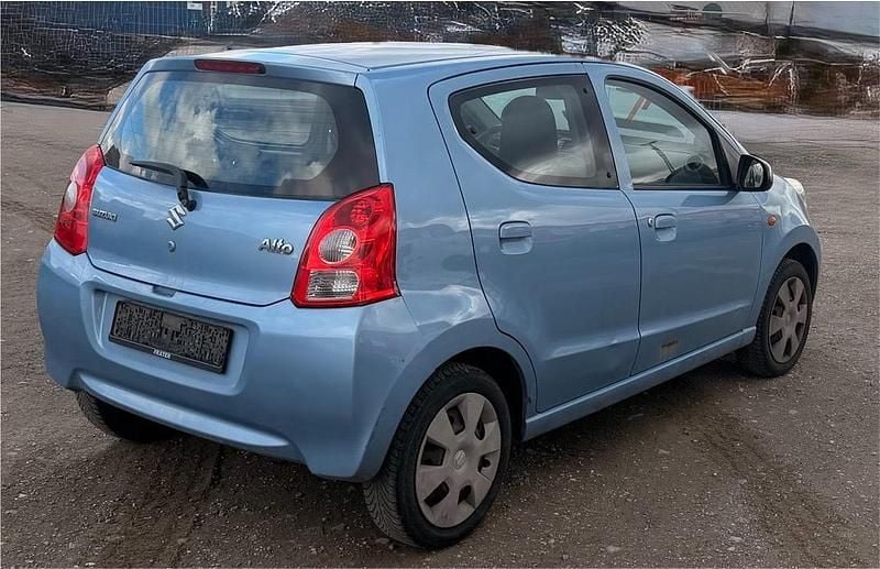 Gebraucht Suzuki Alto 70 PS (51 kW) 2012 Blau Kleinwagen