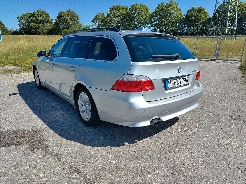 Gebraucht BMW 520 177 PS (130 kW) 2010 Silber Kombi
