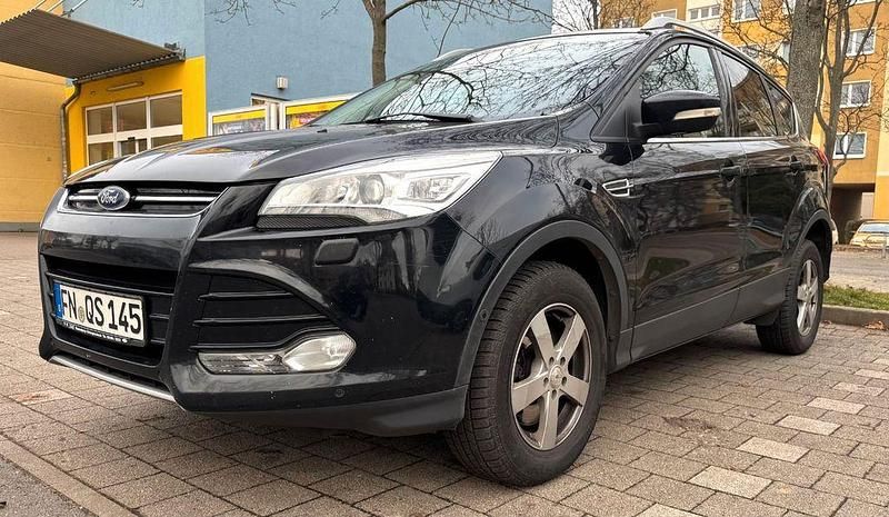 Schwarz Gebraucht 2015 Ford Kuga Titanium SUV | 8.200 € (Fairer Preis) - Bild 1/4