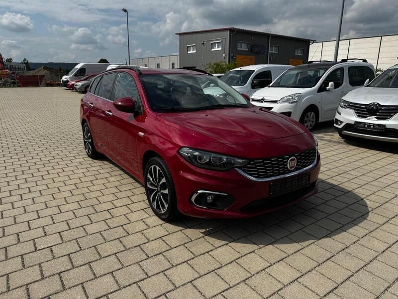 Rot Gebraucht 2019 Fiat Tipo Lounge Kombi | 12.990 € (Guter Preis) - Bild 1/4