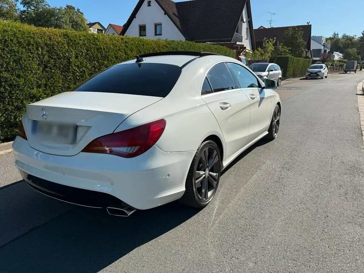 Gebraucht Mercedes CLA200 156 PS (114 kW) 2014 Weiß Coupé