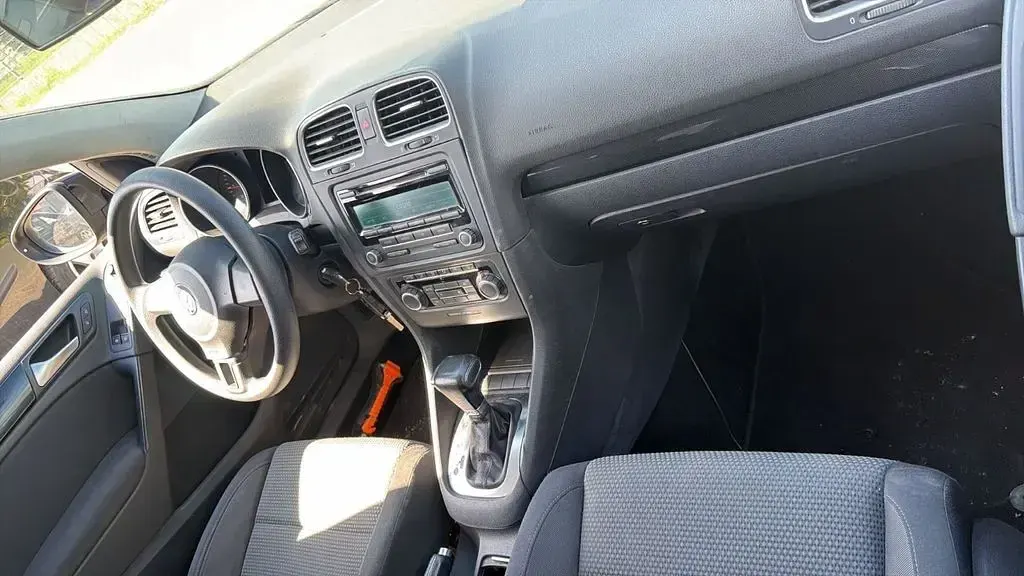 Gebraucht VW Golf VI Comfortline 105 PS (77 kW) 2010 Schwarz Limousine