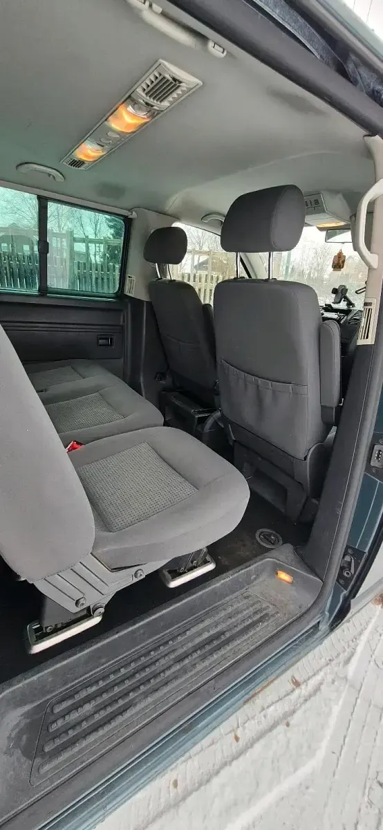 Gebraucht VW Caravelle 131 PS (96 kW) 2007 Grün Van