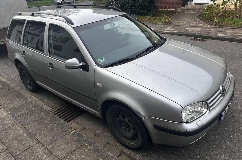 Gebraucht VW Golf IV Trendline 101 PS (74 kW) 2002 Grau Kombi
