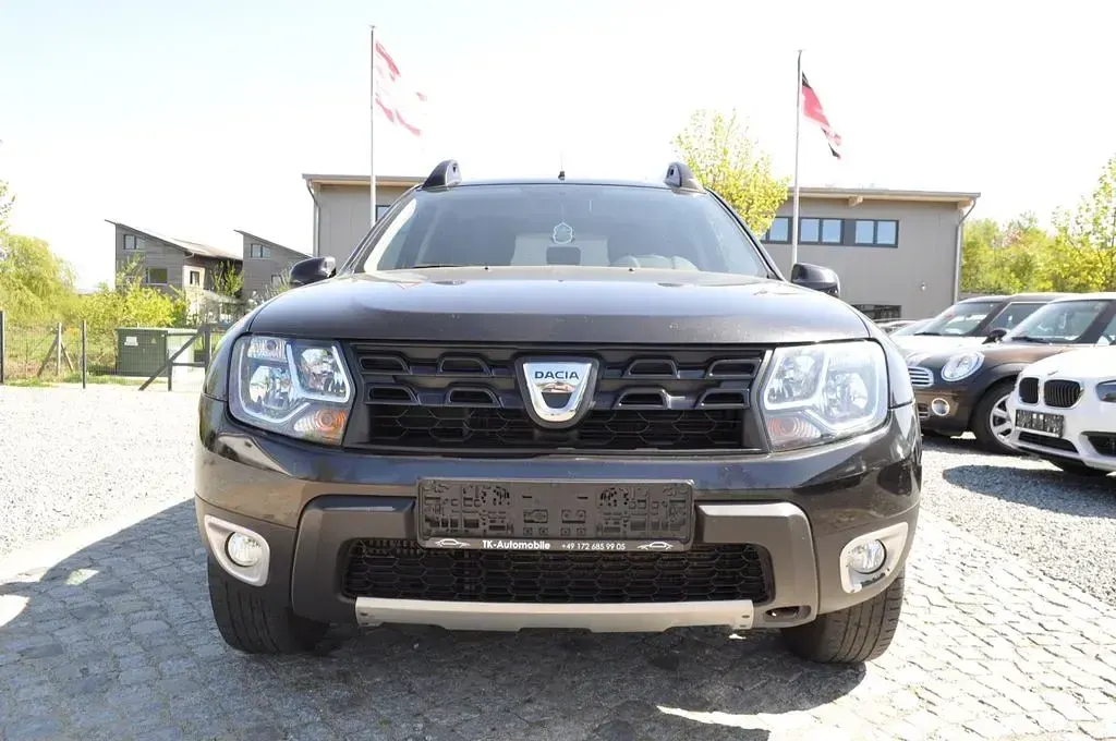 Second-hand Dacia Duster Black Shadow 125 CP (91 kW) 2017 Negru SUV