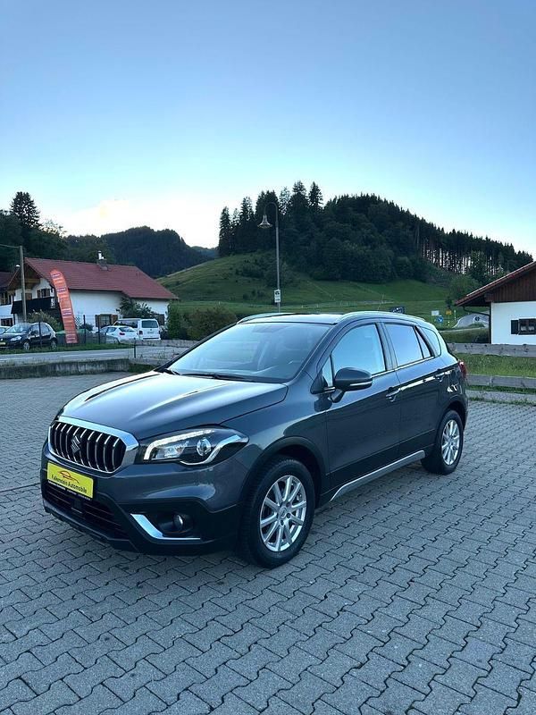Gebraucht Suzuki SX4 S-Cross 129 PS (94 kW) 2020 Grau SUV
