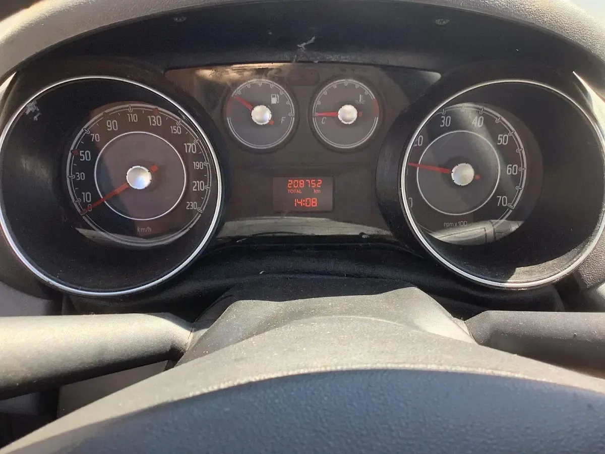 Usata Fiat Punto 67 CV (49 kW) 2010 Blu Utilitaria